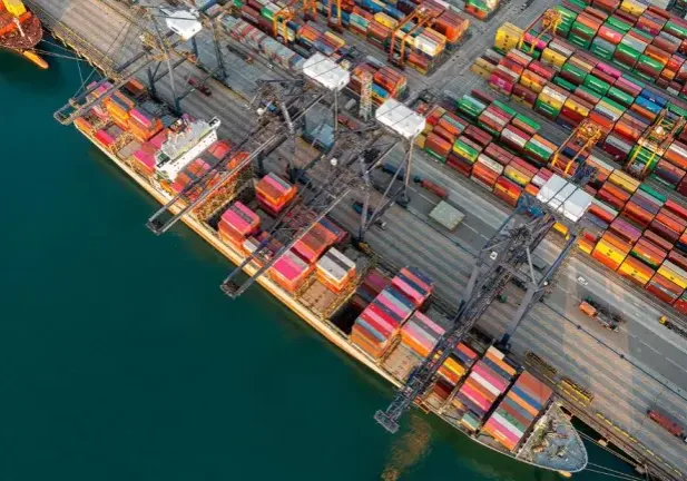 Puertos y barcos